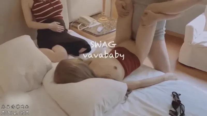 Tôi đã bị ép xuất tinh vào bên trong cô ấy hết lần này đến lần khác cho đến khi tôi mang thai bởi một ông già cực kỳ độc ác